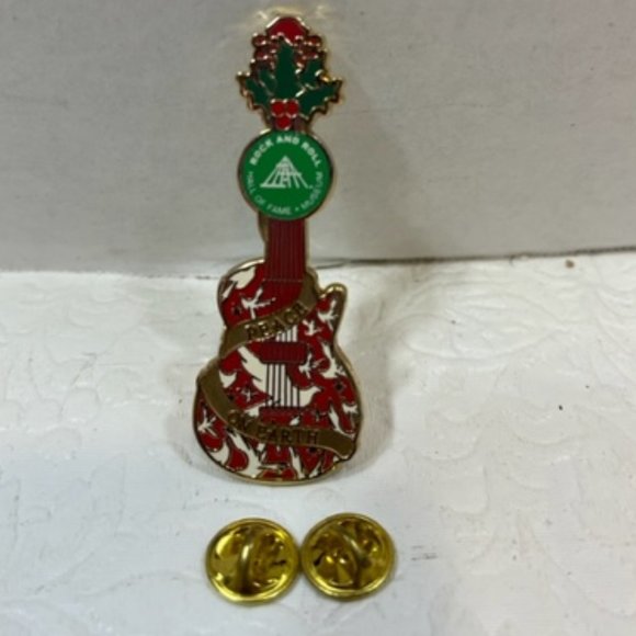 VTG Gold Toned Guitar Rock And Roll Hall Of Fame Museum Christmas Enamel Pin 2.5 - Picture 3 of 10